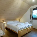 Tatralake With Barrel Sauna - Pri Mare *
